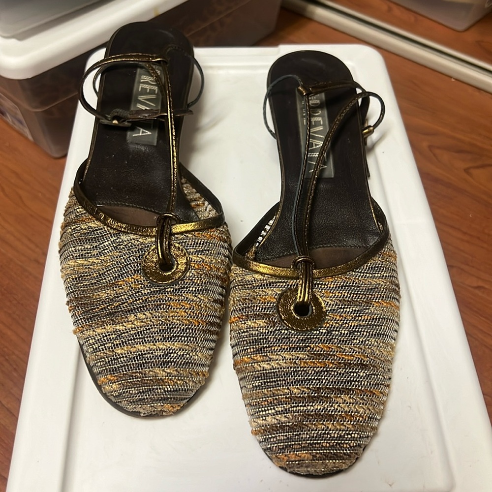 Ladies fabric dress mule golden color  size 7 US